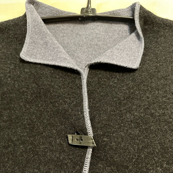 REVERSIBLE. Kenar Black and Gray Sweater/Jacket
Perfect for this frigid weather. - Picture 4 of 8